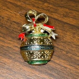 Gerry’s Holiday Ornament Brooch